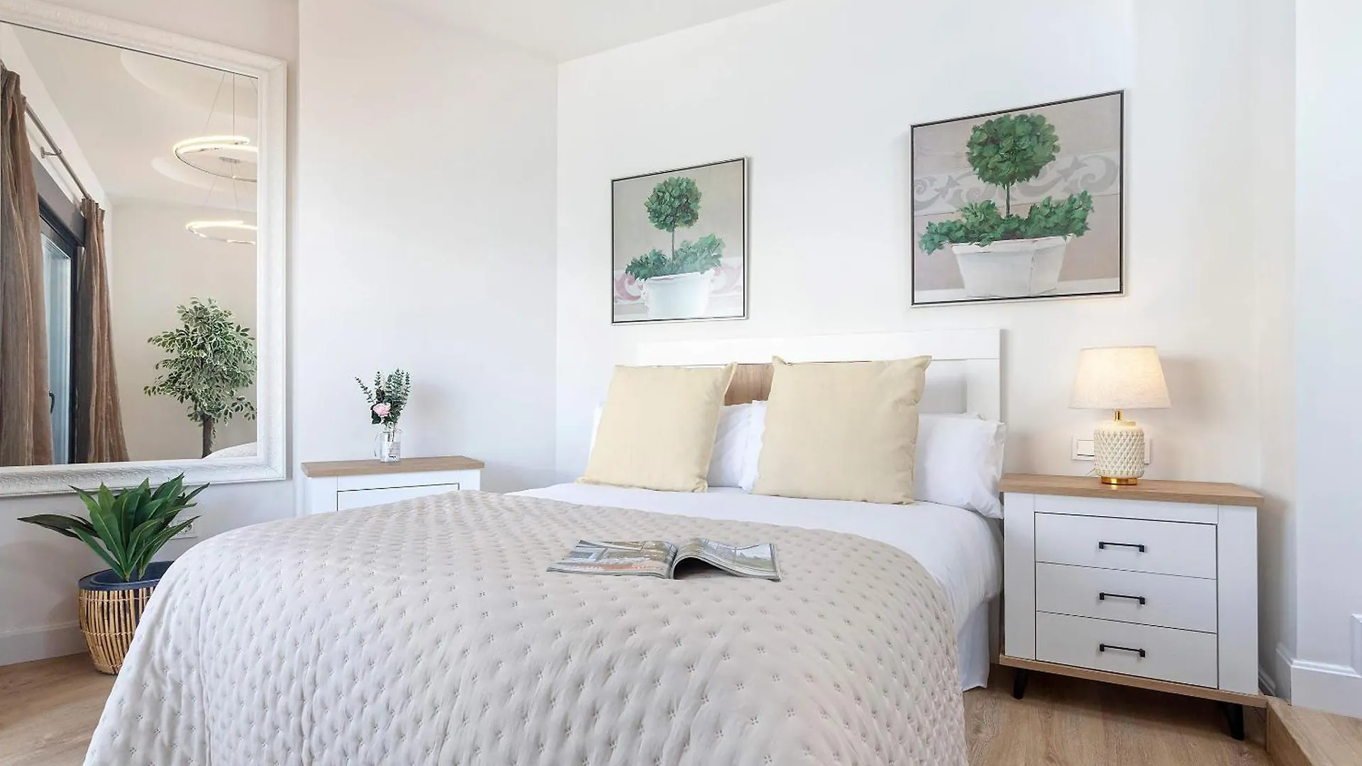 Apartment Genteel Home Velazquez Granada Spain